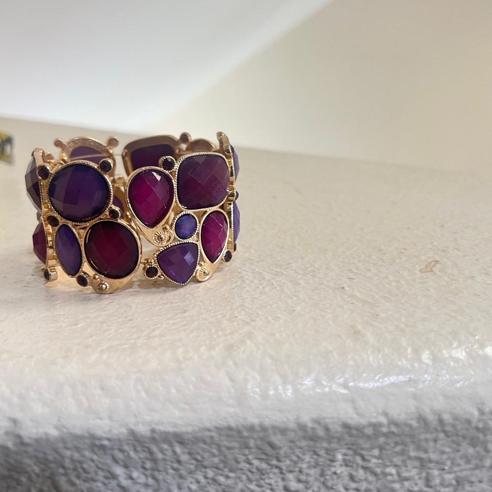 ELEGANT Dark Red  STONES BOLD RUNWAY STYLE STRETCH‎ STATEMENT CUFF BRACELET